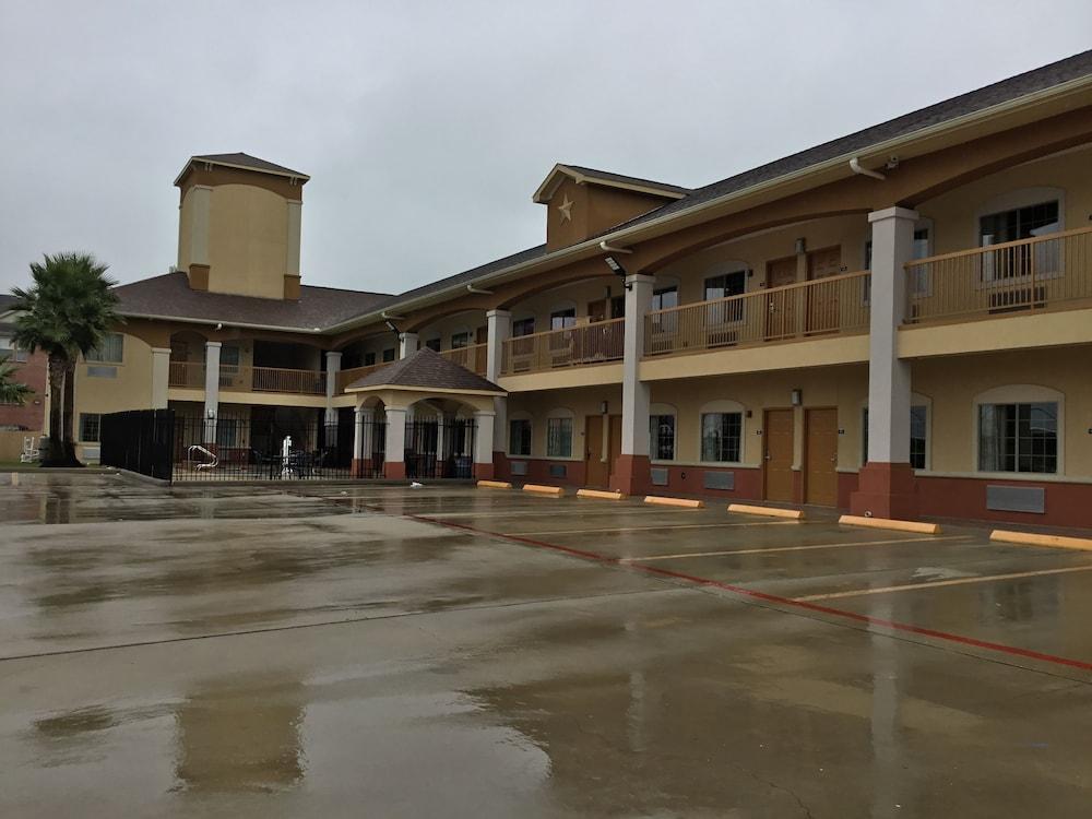 Days Inn By Wyndham Humble/Houston Intercontinental Airport Екстериор снимка