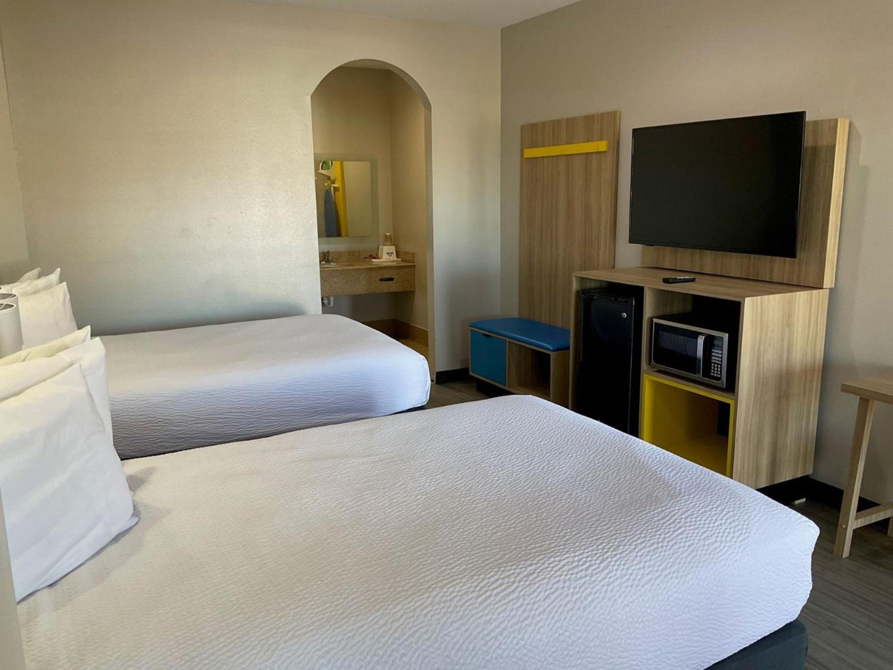 Days Inn By Wyndham Humble/Houston Intercontinental Airport Екстериор снимка