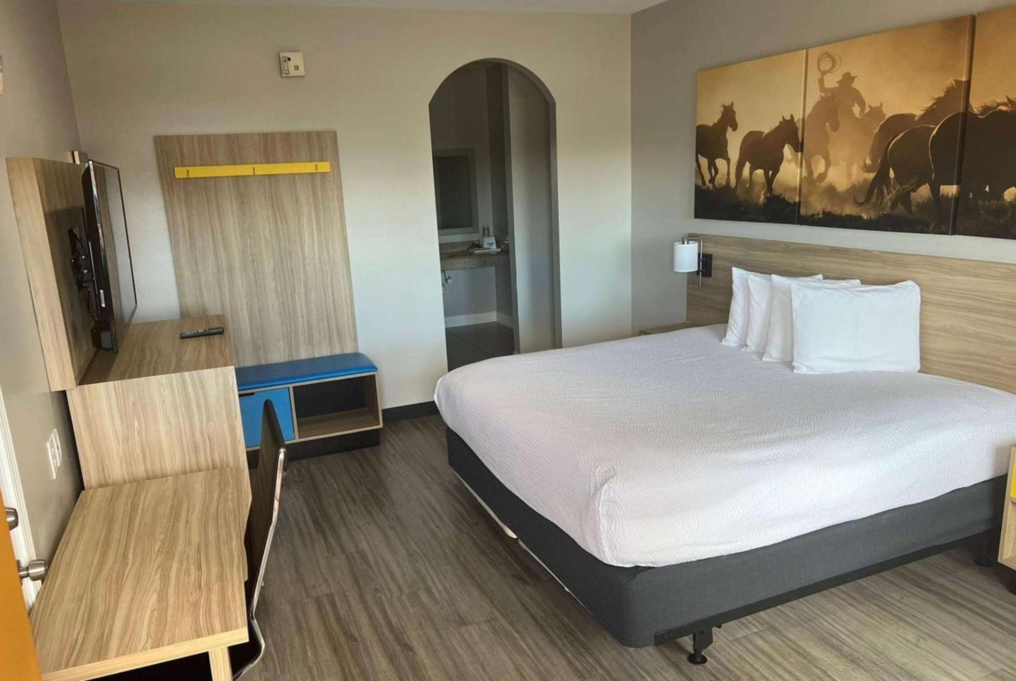 Days Inn By Wyndham Humble/Houston Intercontinental Airport Екстериор снимка